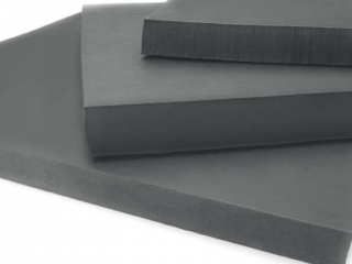 SCHALLDÄMPFENDE MATTEN AUS EXPANDIERTEM NEOPREN